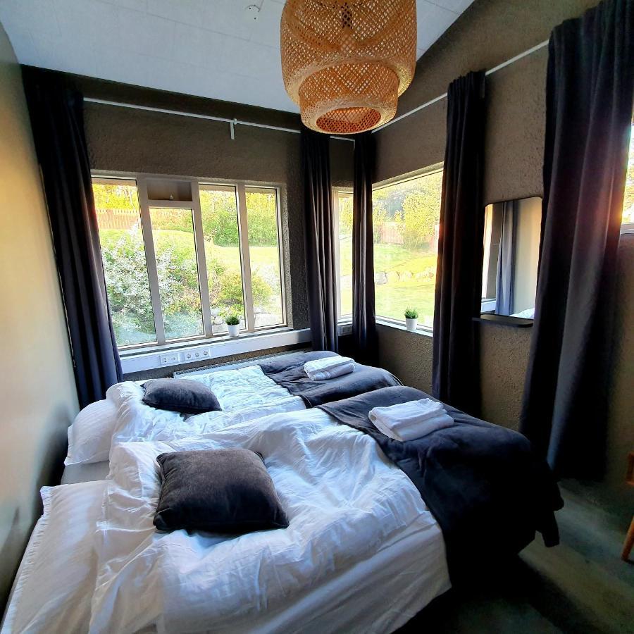 The Bank Sleeping Guesthouse Neskaupstaður Buitenkant foto